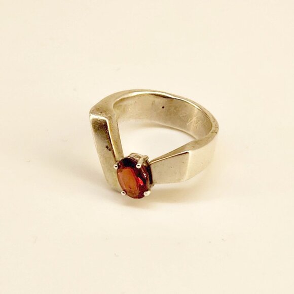 Red Garnet Ring ~16 mm Diameter - Picture 3 of 6